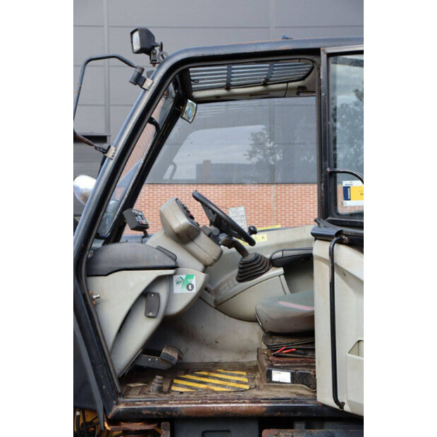 2005 كاتربيلر TH580B-43207561