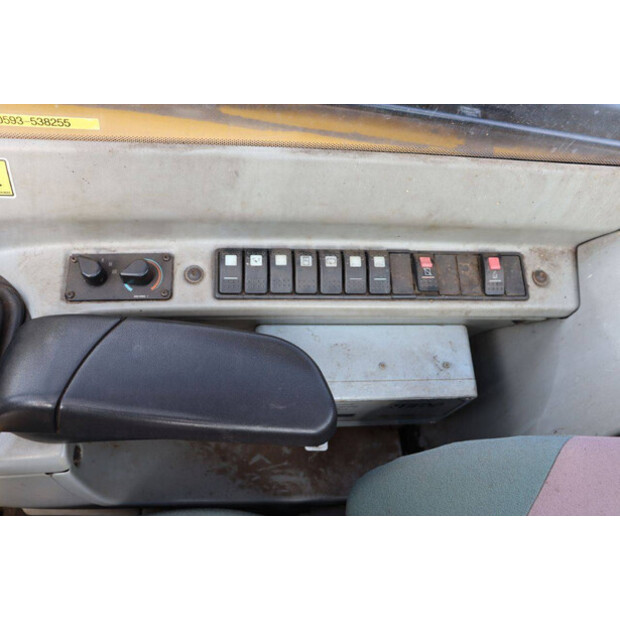 2005 كاتربيلر TH580B-43207565