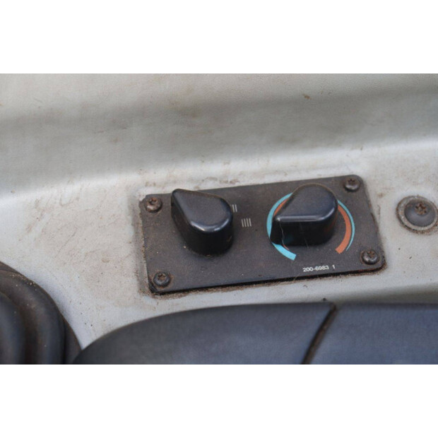 2005 كاتربيلر TH580B-43207567