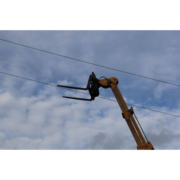 2005 كاتربيلر TH580B-43207584