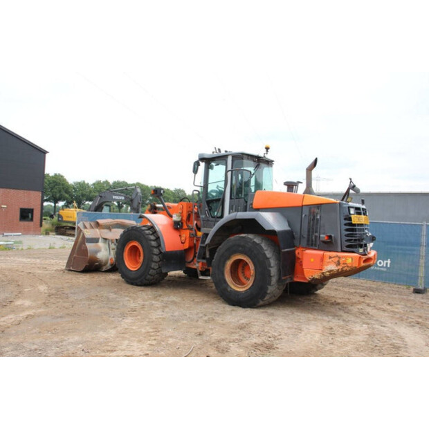2011 Hitachi ZW250-43207706