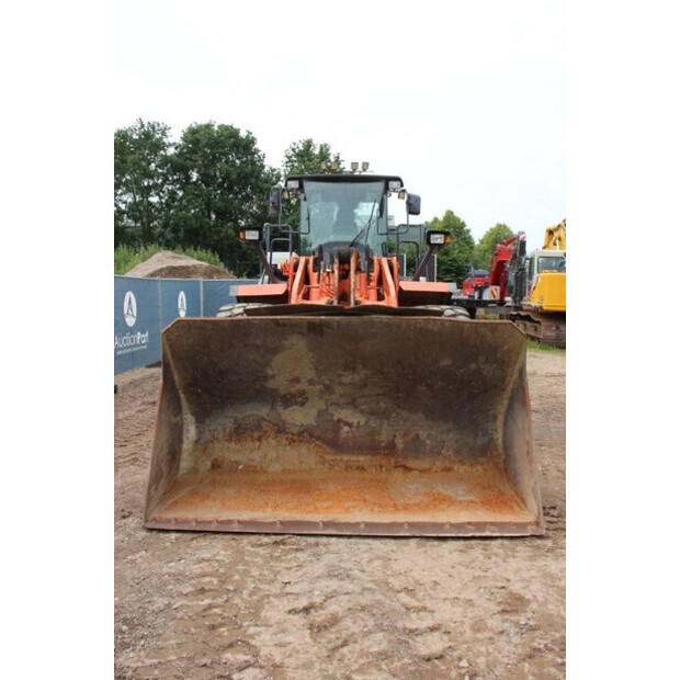 2011 Hitachi ZW250-43207710