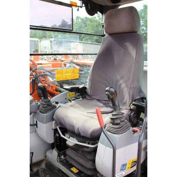 2016 هيتاشى ZX140W-5B-43207770