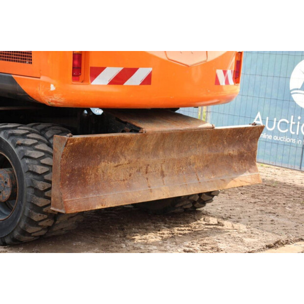 2016 هيتاشى ZX140W-5B-43207782