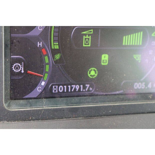 2021 Komatsu WA270-8E0-43207821