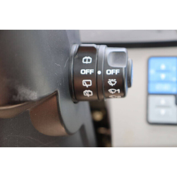 2021 Komatsu WA270-8E0-43207823