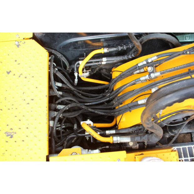 2017 JCB JS145WTT4I-43207865