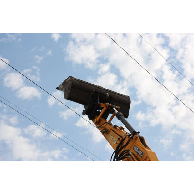 2017 JCB JS145WTT4I-43207883