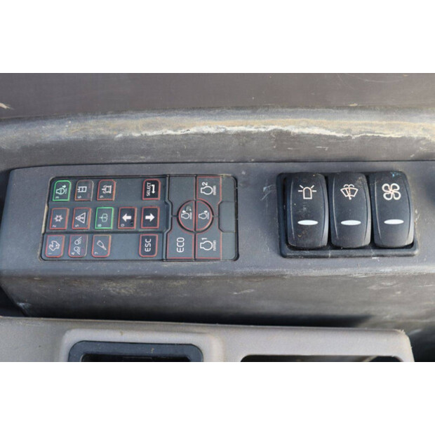 2018 فولفو ECR50D-43208179