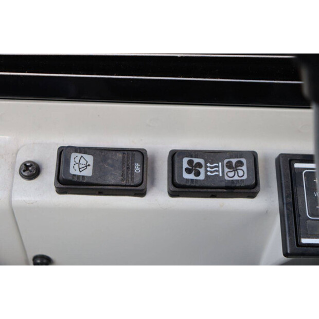 TAKEUCHI TB216-43208350