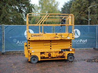 Image de ENGINS DE LEVAGE Haulotte COMPACT 12