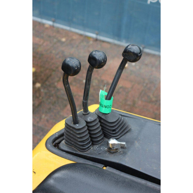 2001 يال GLP16AFE2025-43208699