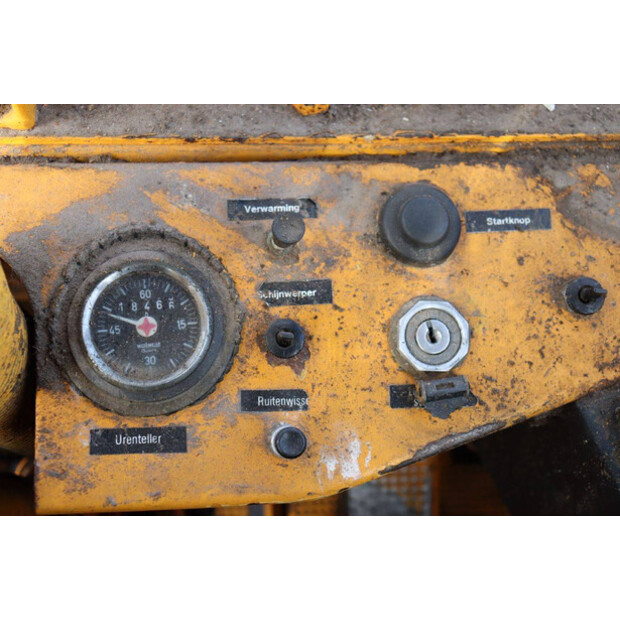 1989 Ahlmann AS7-43208830