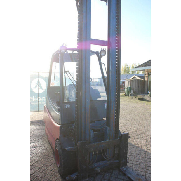 1997 Linde E30-02-43209304