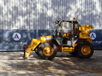 صورة ل تليهاندريلات جيه سي بي 525-67