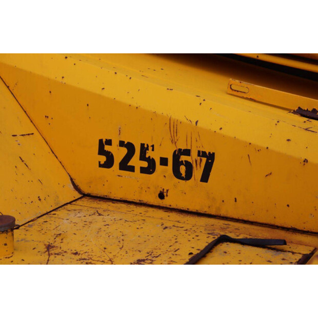 جيه سي بي 525-67-43209500