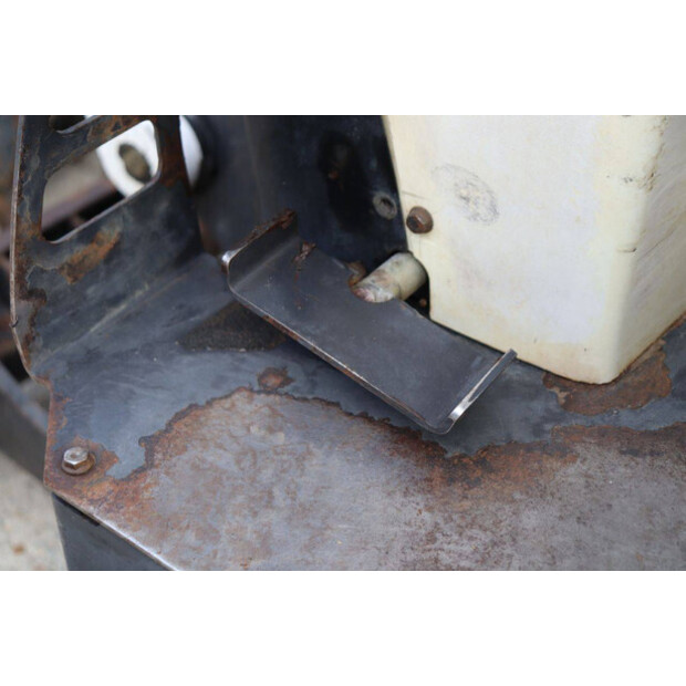 2011 BOBCAT E10-43209641