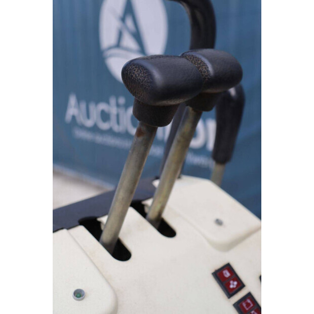 2011 BOBCAT E10-43209643