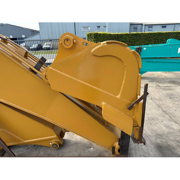 2025 Caterpillar 320D-43210266