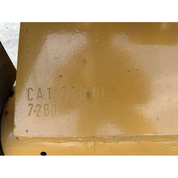 2025 Caterpillar 320D-43210271