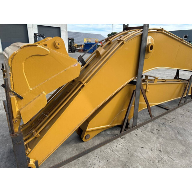 2025 Caterpillar 320D-43210272