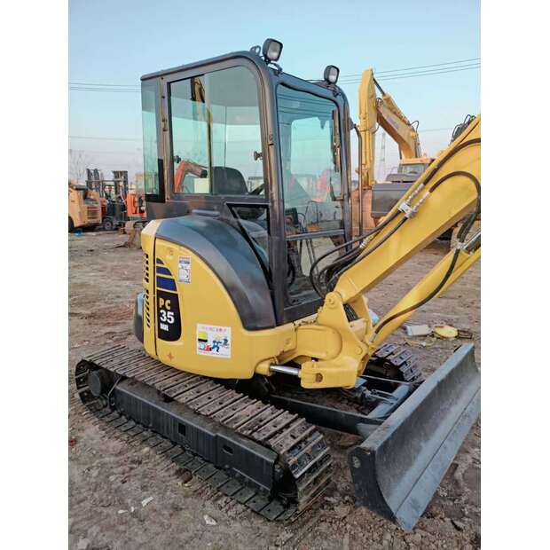 2022 Komatsu PC35MR-43223183