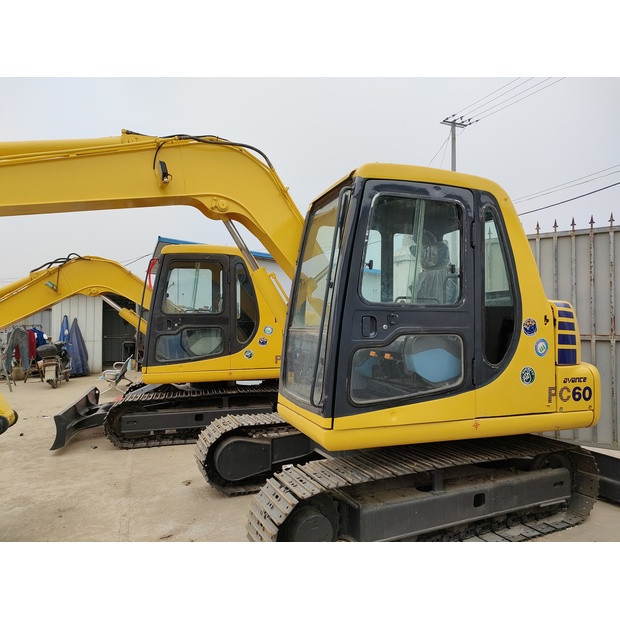 2024 كوماتسو PC60-7-43223505