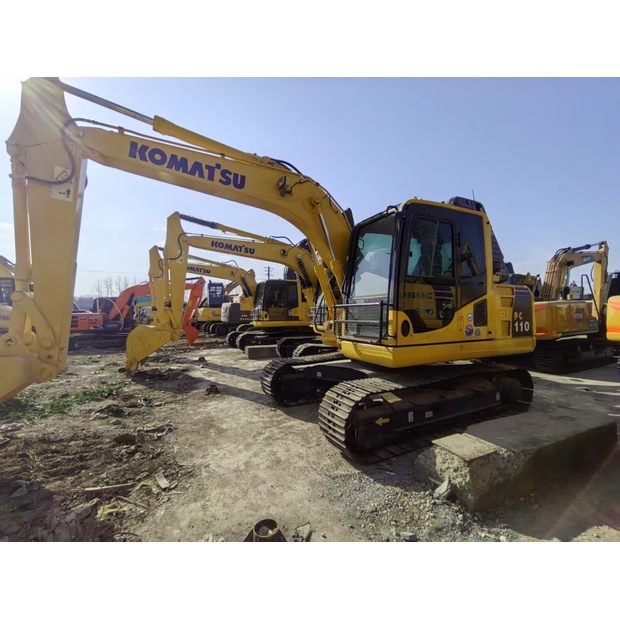 2023 كوماتسو PC110-8-43223547