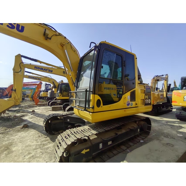 2023 كوماتسو PC110-8-43223551