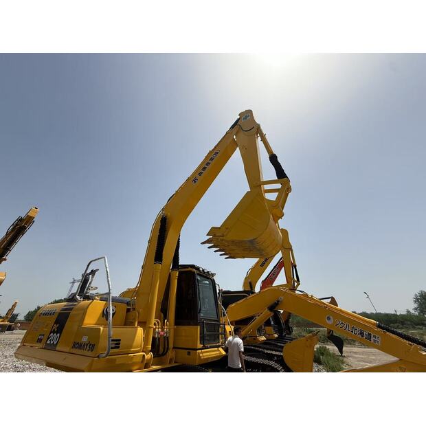 2023 Komatsu PC200-8N1-43224318