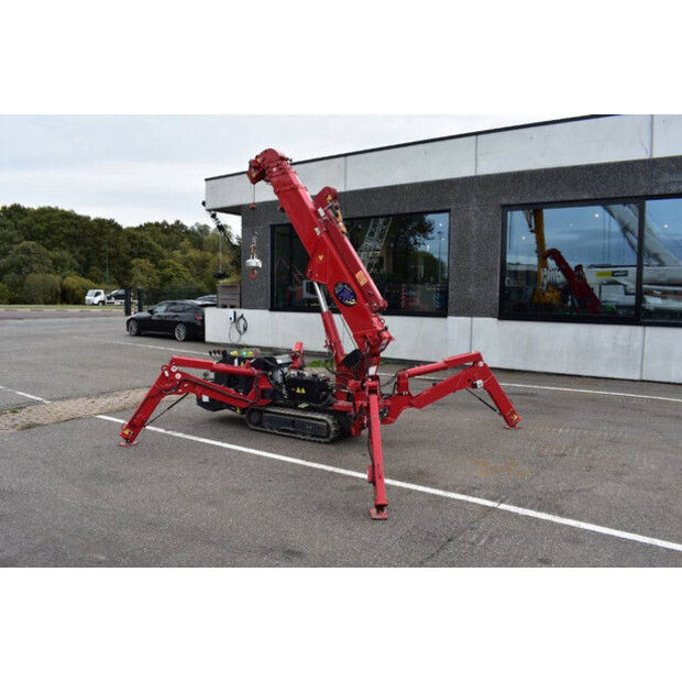 2019 UNIC URW 295-43224811