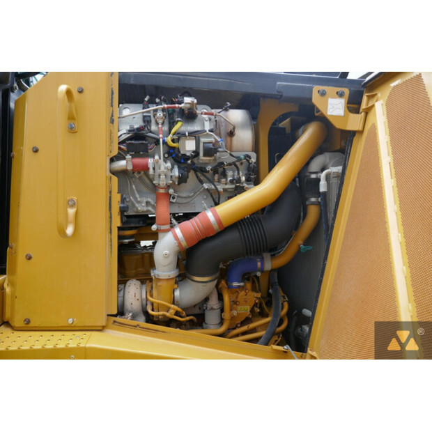 2018 كاتربيلر D8T-43225152