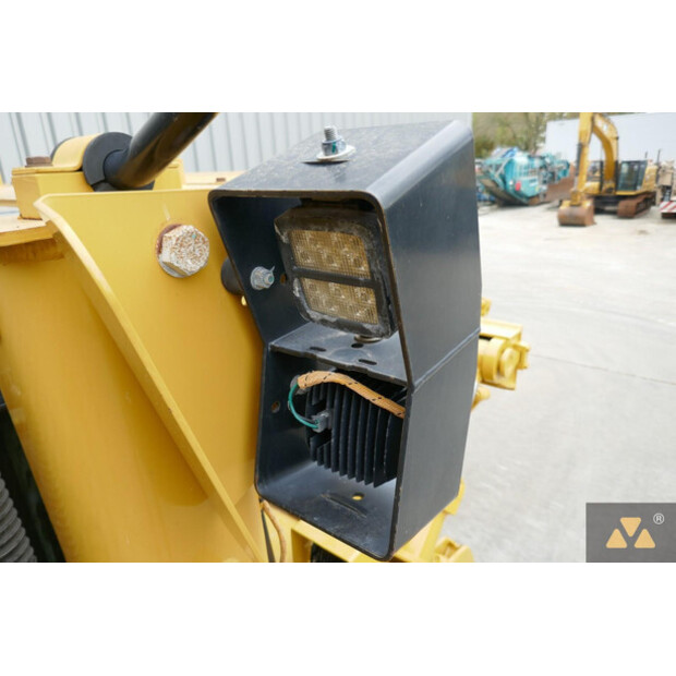 2018 كاتربيلر D8T-43225175