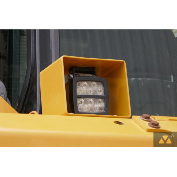 2018 كاتربيلر D8T-43225177