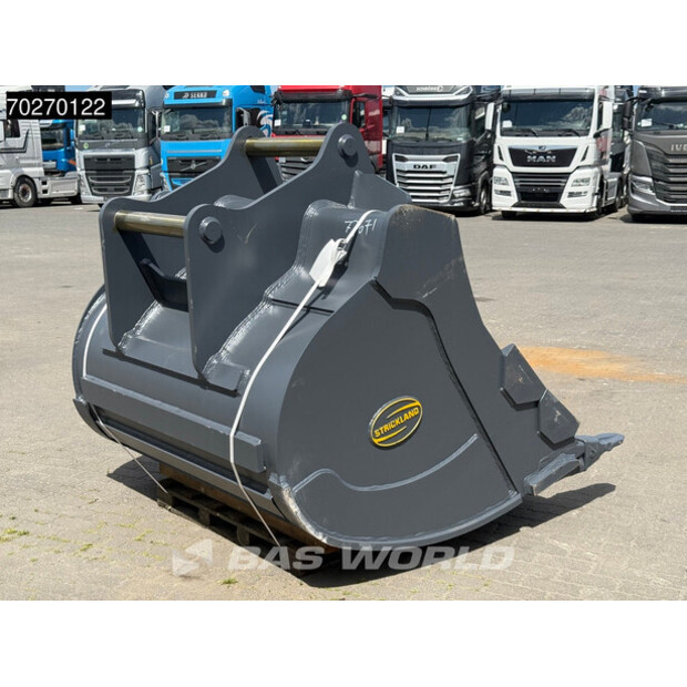 2025 Strickland S80-43225815