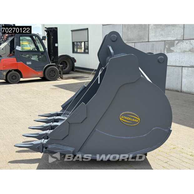 2025 Strickland S80-43225817