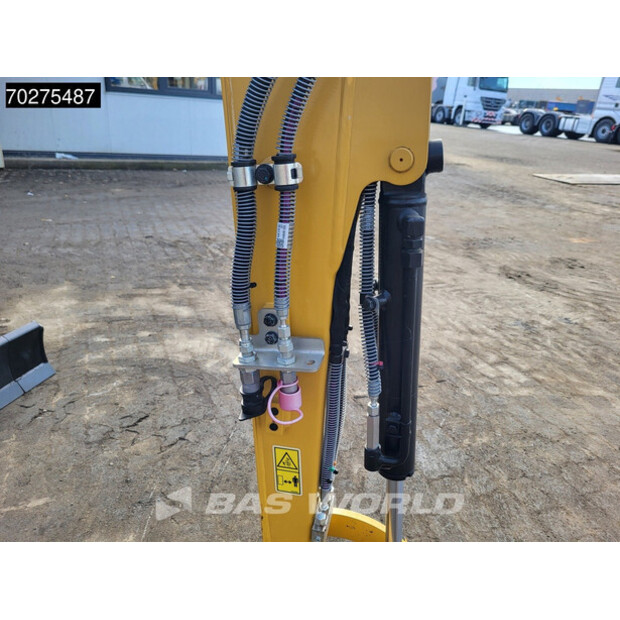 2023 Caterpillar 301.5-43225959