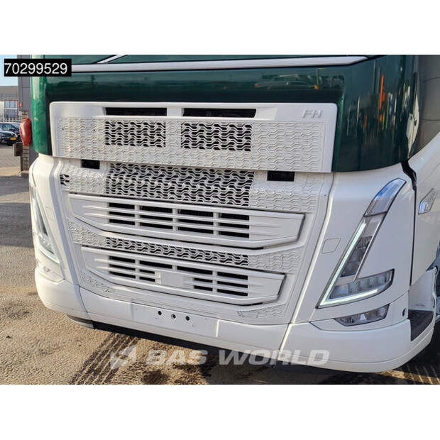 2021 فولفو FH500-43226520