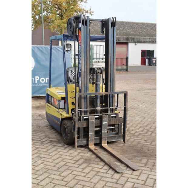 كوماتسو FB18M-2-43228252