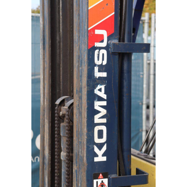 كوماتسو FB18M-2-43228258
