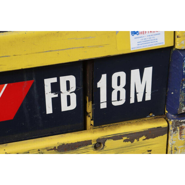 كوماتسو FB18M-2-43228262