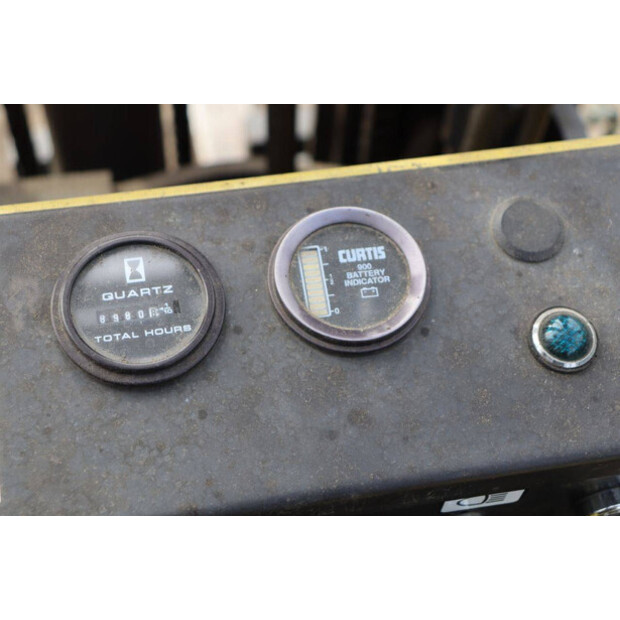 كوماتسو FB18M-2-43228280