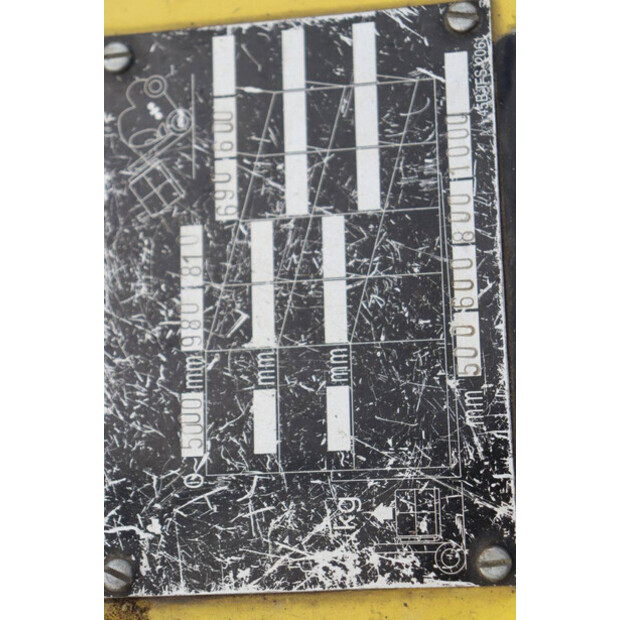 كوماتسو FB18M-2-43228282