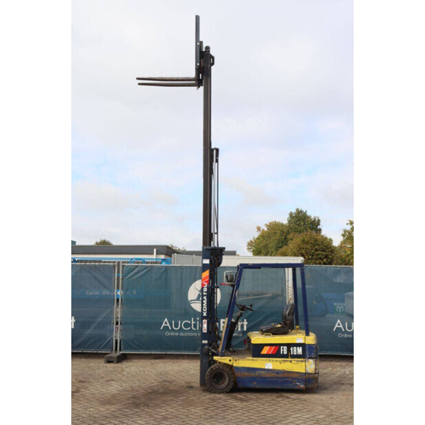 كوماتسو FB18M-2-43228287