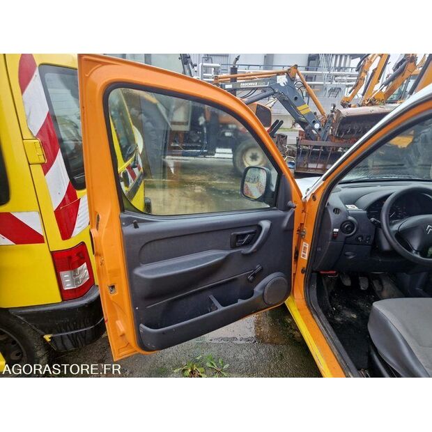 2004 سيتروين BERLINGO-43242239