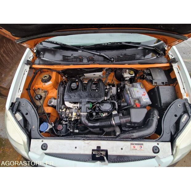 2004 سيتروين BERLINGO-43242247