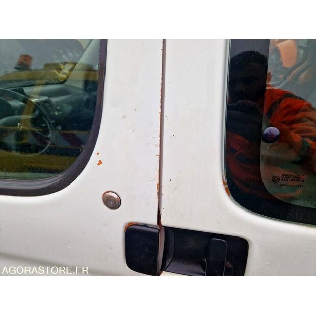 2004 سيتروين BERLINGO-43242257