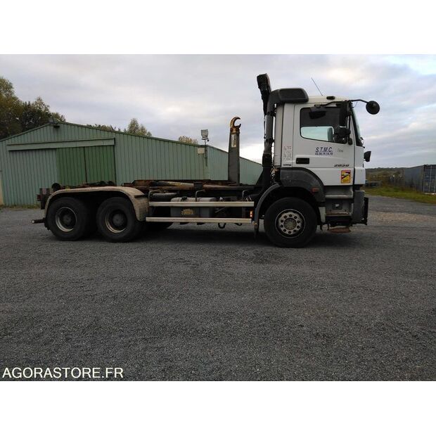 2007 مرسيدس بنز 2636-43242601