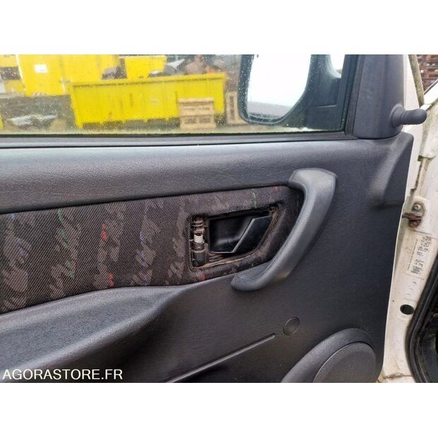 2008 سيتروين BERLINGO-43242732