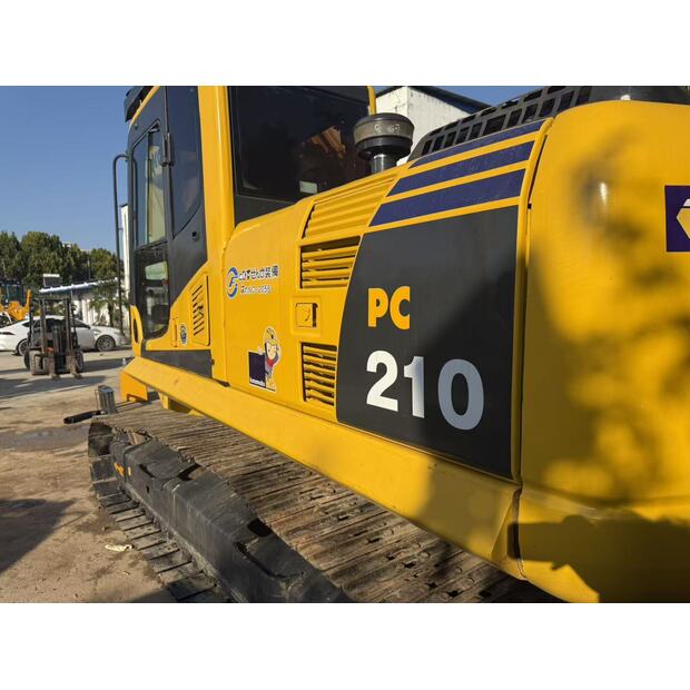 2023 كوماتسو PC210-8-43243227